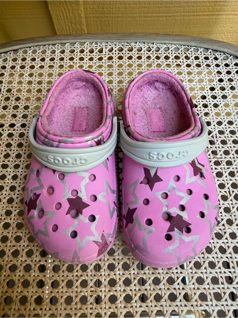 Crocs Kids Classic Lined Clogs Pink Star Print Shoes Size C11
